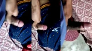 Video Panas Pria Memuntahkan Cairan Di Pantat Ibu Tirinya