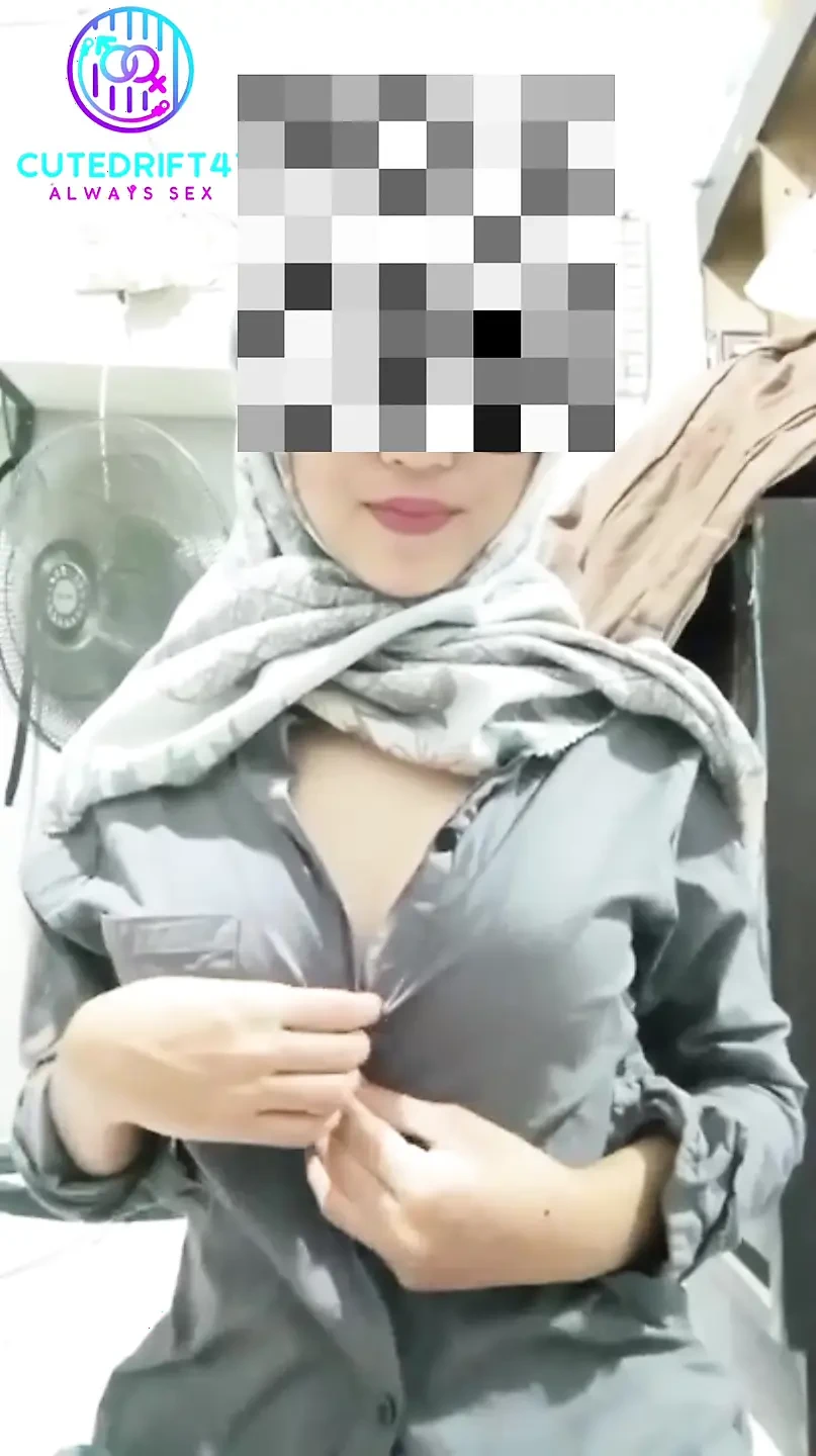 Indonesian Hijab Porn With Big Breasts