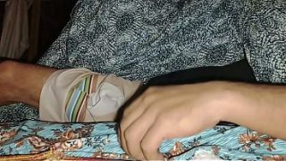 Ibu Tiri Aku Semalem Bikin Enak Banget, Jari Masuk Ke Lubangnya Sampai Keluar Air Semua.