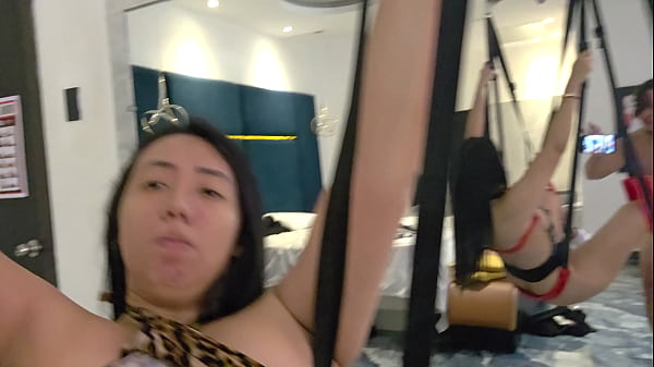 Menggoda Ibu Tiriku Yang Baru Dari Tiongkok Di Hotel Murahan