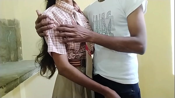Cewek Sekolah Desa Dijamin Makin Liar Pas Digenjot Sama Pacar Kampungnya, 18 Tahun Masih Perawan.