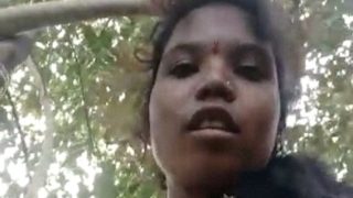 Adivasi Cewek Lagi Ngewe Sama Pacar Di Hutan, Crot Di Mana-mana.
