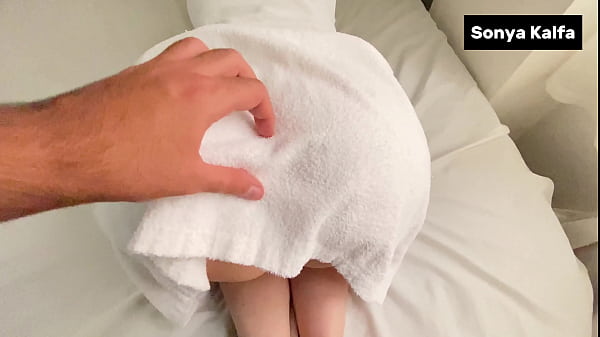 Ibu Tiri Seksi Digebukin Abis Berenang