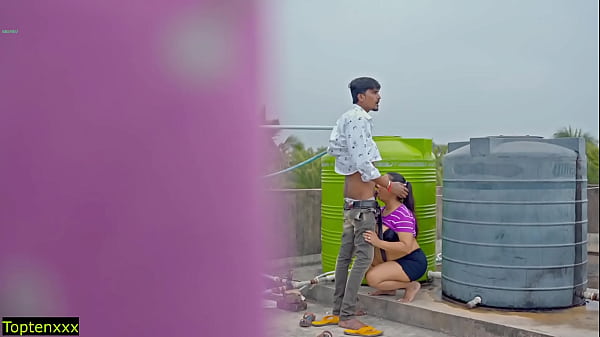 Ngentot Panas Di Atap! Tolong Jangan Pancut Di Dalam Memek