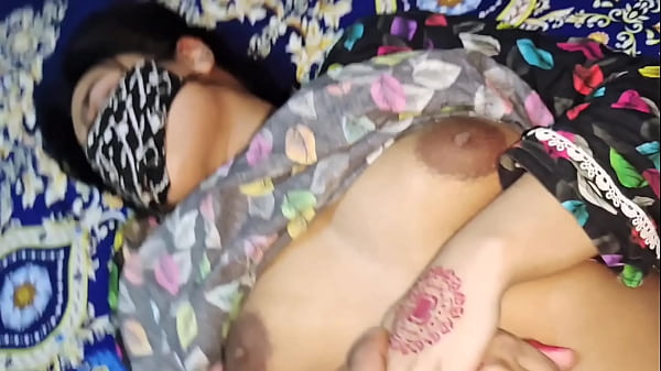 Ibu Tiriku Ngajarin Aku Soal Seks Pake Bahasa Kotor Sambil Moaning Liar.