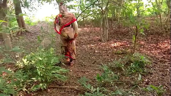 Malam Natal Paling Panas Di Hutan Bareng Radhika Desi, Bikin Nafsu Menggila.