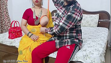 Penjahit Ngentotin Cewek India Seksi Di Tokonya. Full Video Hindi.