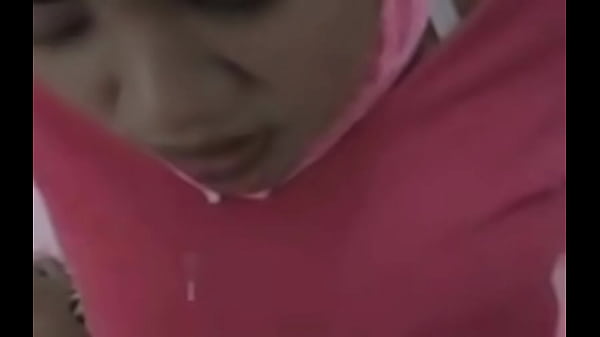 Hijabnya Ngehe, Nafsu Menggebu Di Balik Kain Suci