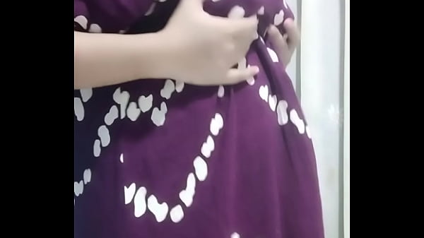 Bu Guru Berhijab Pamer Memek Basah.