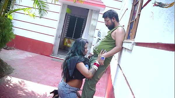 Desi Bengali Pasangan Ngentot Anal Keras Di Luar Rumah Pake Suara Hindi (film Penuh)