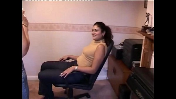 Cewek India Malvina Sama Lisa Inggris Saling Jilat Memek Basah #3