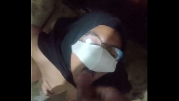 Cewek Indonesia Ngewe Di Kamar Mandi Sambil Nelen Air Kencing, Nikmat Banget.