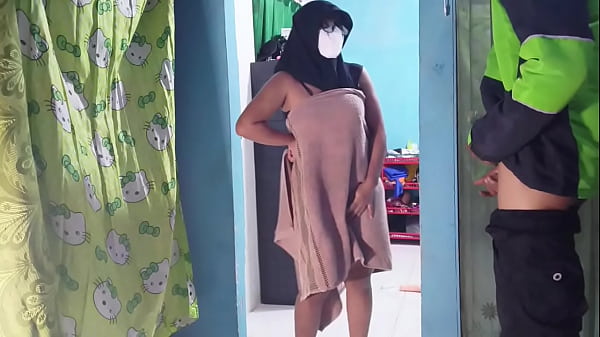 Kepergok Ojol Ngantar Makanan Pas Aku Lagi Colmek, Bikin Malu Sekaligus Greget.