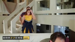 Remaja Ngiler Sama Yang Besar – (gia Derza, Xander Corvus) – Cewek Cheerleader Nakal – Brazzers