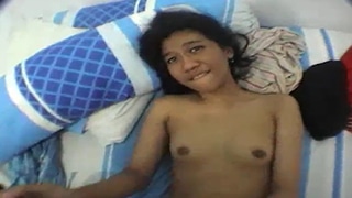 Mahasiswi Seksi Lagi Praktek Gerakan Anal Buat Tugas Kampus