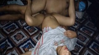 Video Mesum Desi, Kontol Kakak Ngencengin Istri Adik Sendiri