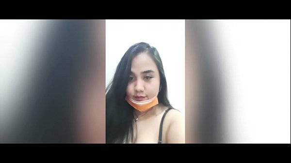 Penggoda Kamera: Liang Bibir Basah Siap Digigit!