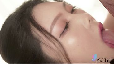 Ban Ban Cewek China Seksi Digebukin Habis-habisan