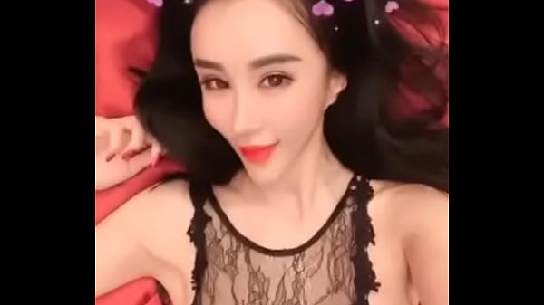 孟晓艺自拍自摸，湿身诱惑让你心跳加速