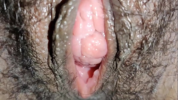 Desi Bhabhi Ki Chut Garm Aur Rasili Hai