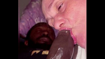 Ibu Tiri Ngempeng Kontol Hitam Anak Tirinya