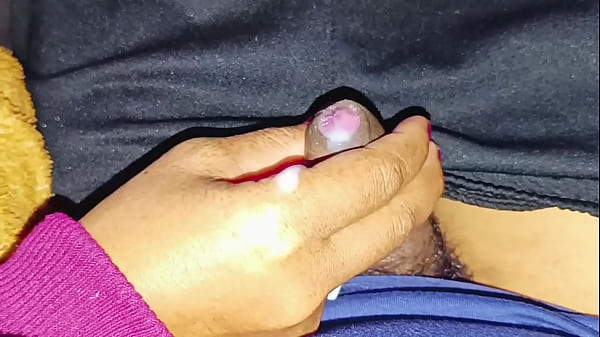 Tanteku Doyan Banget Ama Kontol Mungil, Sampe Ngiler Tiap Liatnya.