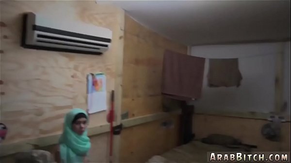 Ngentot Pertama Kali Di Lubang Belakang, Kontol Muncrat Di Memek!