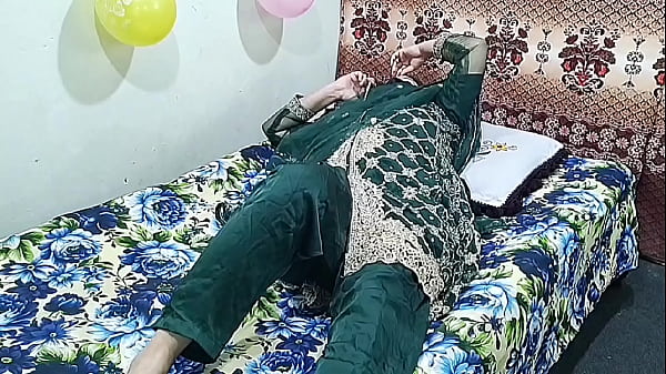 Ibu Rumah Tangga India Panggil Bocah Muda, Lalu Digebukin Nafsu Di Ranjang, Suara Hindi, Desahan Panas Bikin Merem Melek.