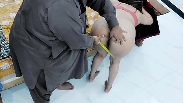Bajingan Tukang Jahit India Ngewe Gadis Desa Gawar, Pantat Gede Kayak Pelacur, Keras Dan Kasar Gaya Doggy, Suara Hindi Jelas Ngomong Mesum Romantis.
