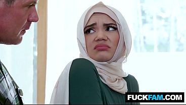 Wtf, Cewek Hijab Manis Ini Baru Pertama Kali Digarap Tukang Ledeng Naudi Nala, Jason Sarcinelli
