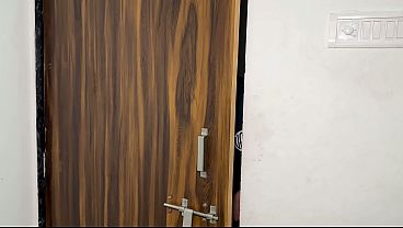 Kakak Tiri Menggantikan Pacar Yang Kurang Memuaskan, Bikin Malam-malam Jadi Panas Dan Basah.