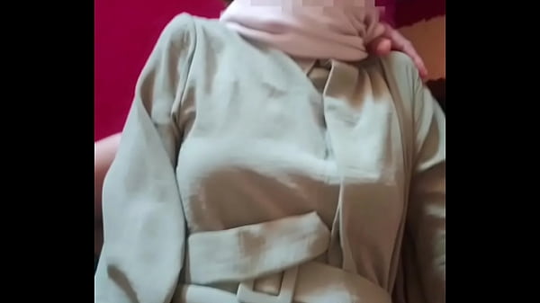 Saudari Tiri Berhijab Digenjot Sengit Di Momen Lebaran Penuh Nafsu