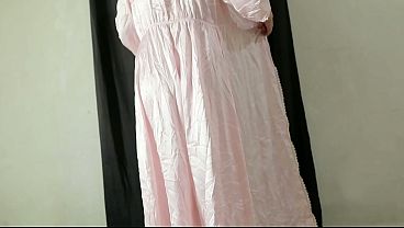 Bokep Indo Nyobain Dress Baru, Pantat Gede Montok Bikin Muncrat Idaman