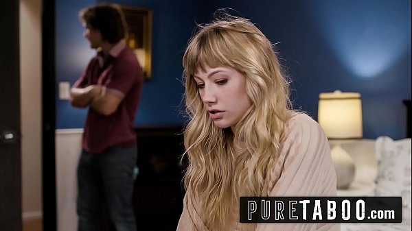Blonde Cewek Ivy Wolfe Pertama Kali Digenjot Sepupu Tiri.