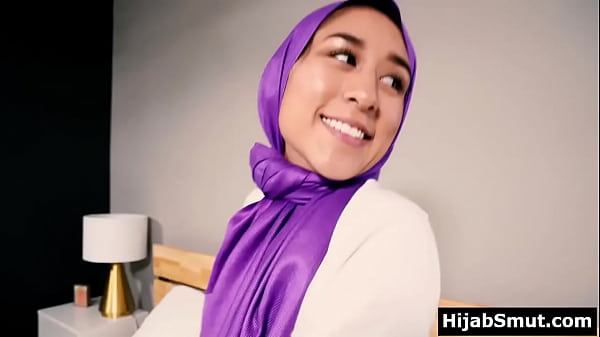 Arab Cewek Berhijab Digebrak Tanpa Izin Ortu